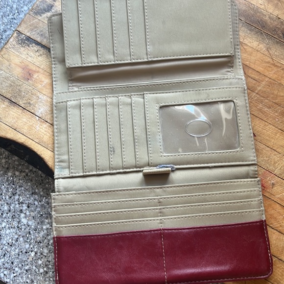 Liz Claiborne Wallet - Picture 4 of 5